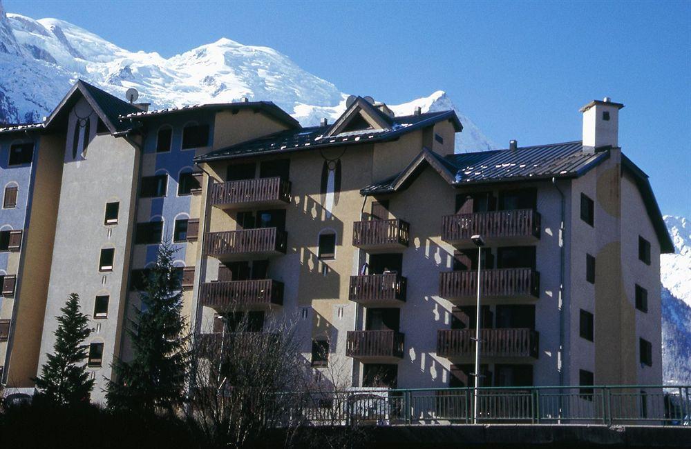เรซิด็องซ์ ปิแยร์ แอนด์ วาก็องซ์ ลา ริวิเยร์ Aparthotel Chamonix ภายนอก รูปภาพ